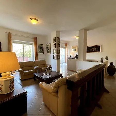 Kitson House * تاورمينا