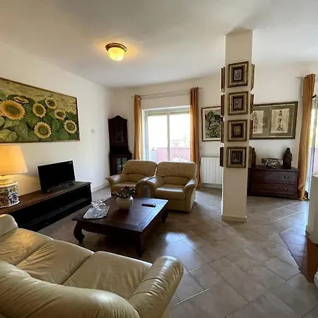 Kitson House فندق