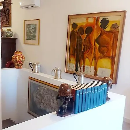 Kitson House فندق تاورمينا