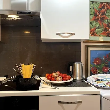 Kitson House فندق *