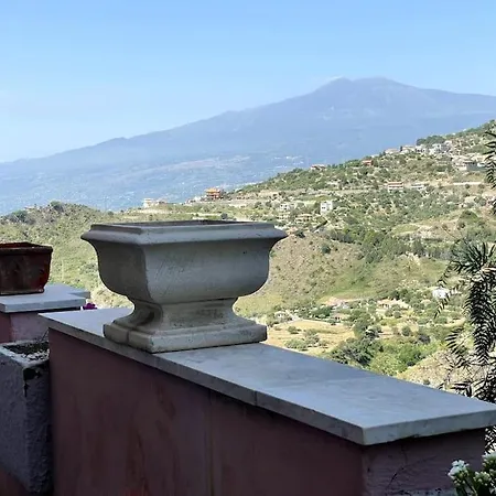 Kitson House فندق *